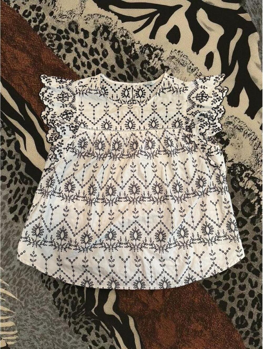Crown & Ivy Women's White and Multi Blous